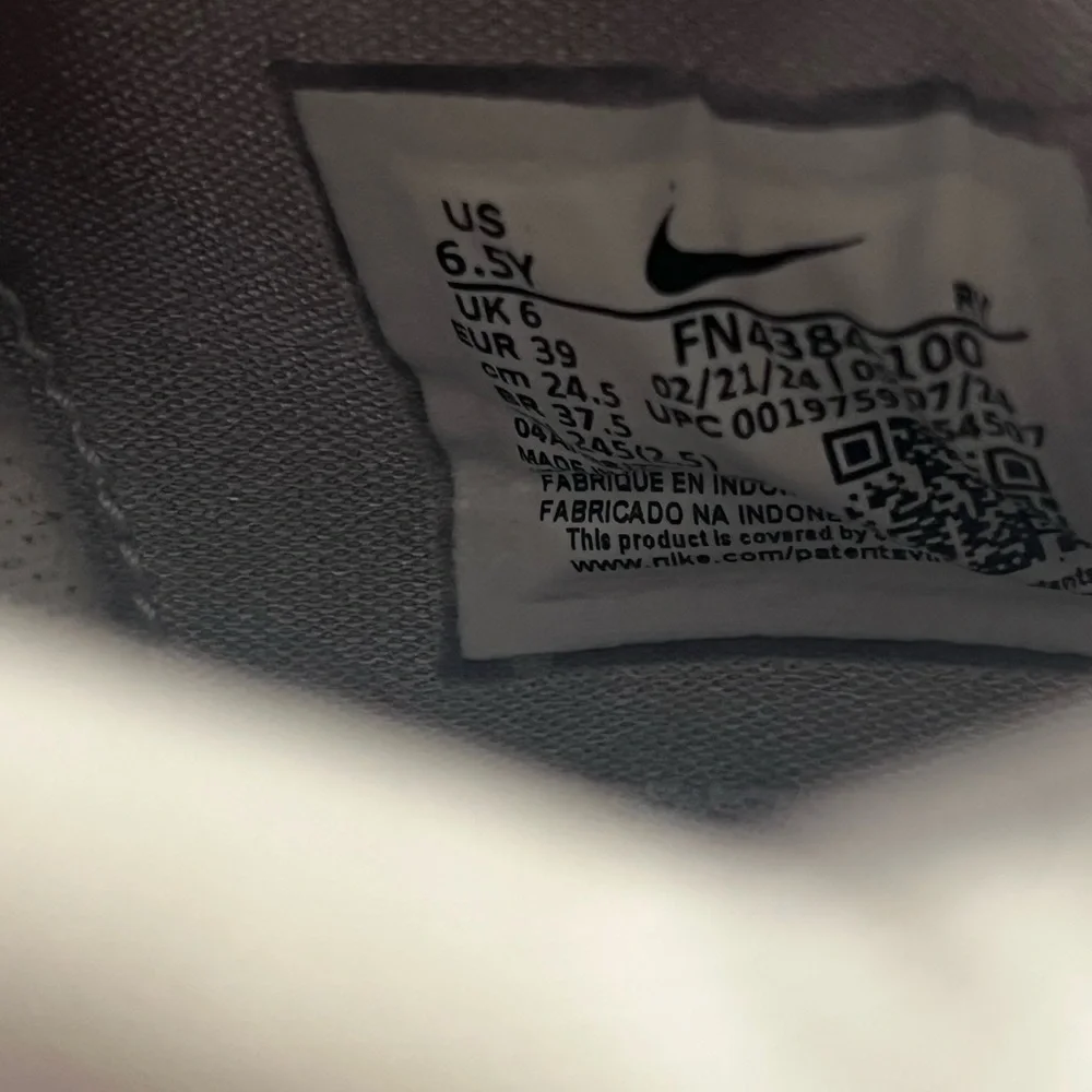 Nike Isofly